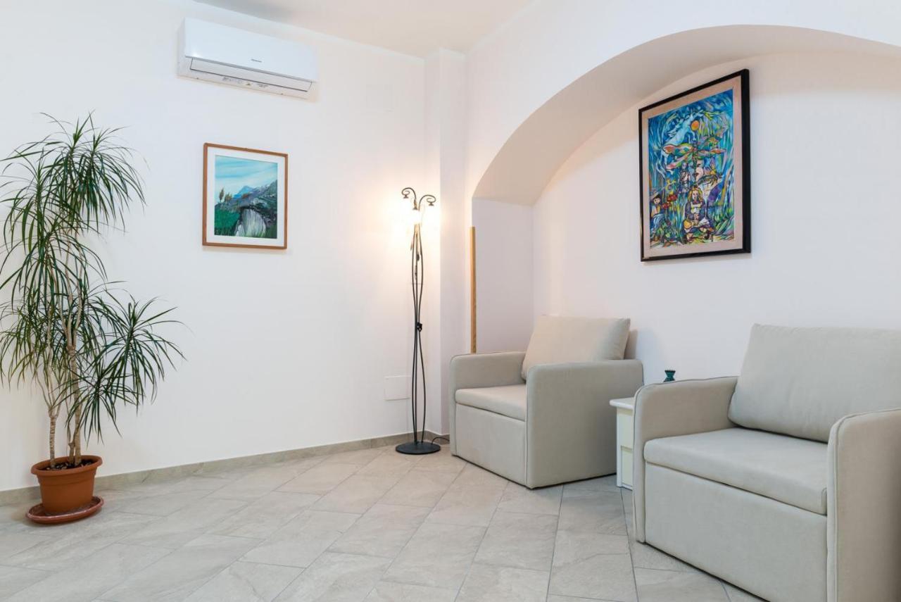 Casa Vacanza Rosy Di Guida Rosy Giungano المظهر الخارجي الصورة