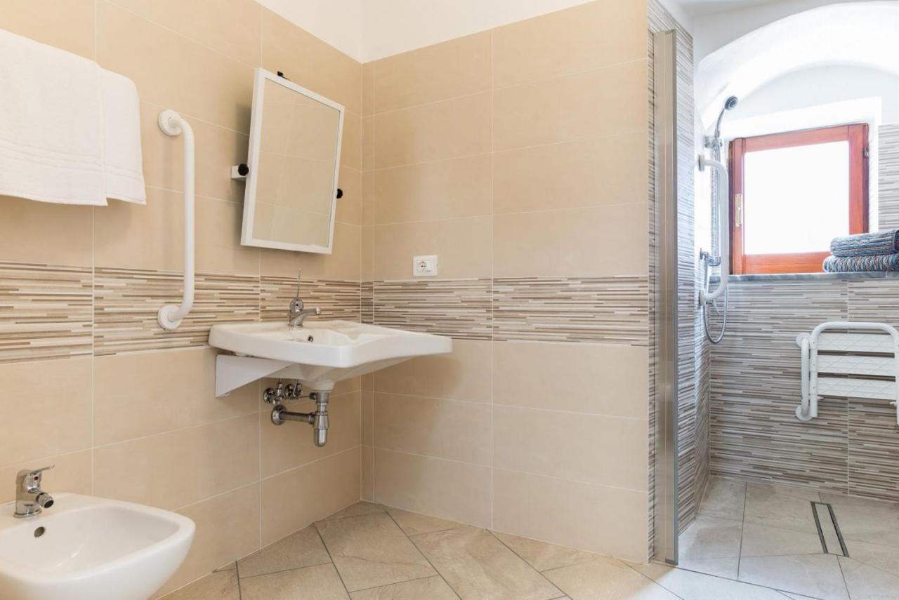 Casa Vacanza Rosy Di Guida Rosy Giungano المظهر الخارجي الصورة
